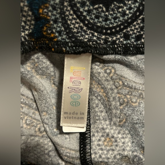 LuLaRoe Multi Color Paisley Print Leggings - Picture 2 of 2